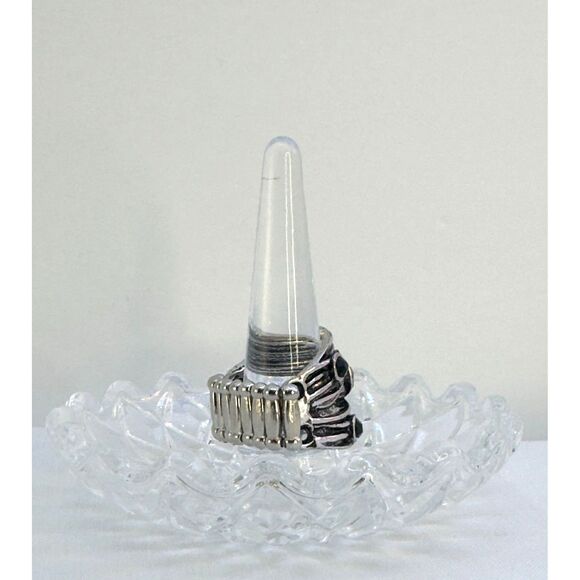 Modern Abstract Ring - Picture 2 of 5